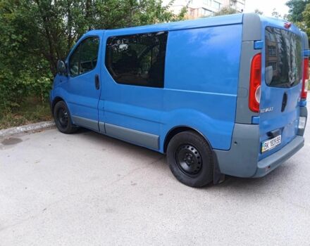 Синий Рено Трафик, объемом двигателя 2 л и пробегом 320 тыс. км за 7400 $, фото 4 на Automoto.ua