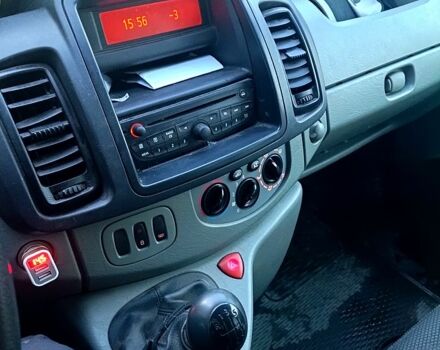 Синий Рено Трафик, объемом двигателя 2 л и пробегом 340 тыс. км за 7700 $, фото 5 на Automoto.ua