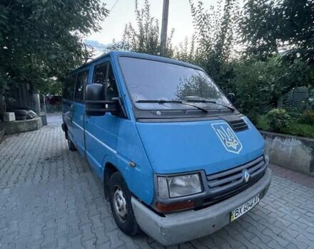 Синий Рено Трафик, объемом двигателя 2.07 л и пробегом 402 тыс. км за 2000 $, фото 2 на Automoto.ua