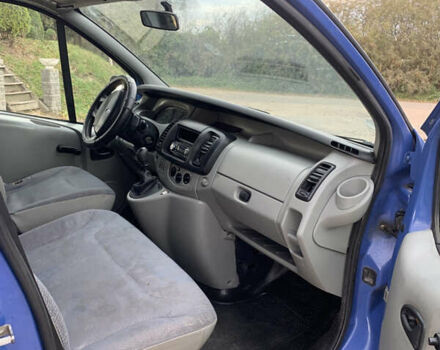 Рено Трафик 2002 в Яворове на Automoto.ua Синий Рено Трафик, объемом двигателя 1.9 л и пробегом 330 тыс. км за 4650 $, фото 8 на Automoto.ua