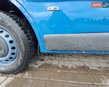 Синий Рено Трафик, объемом двигателя 1.9 л и пробегом 410 тыс. км за 6500 $, фото 7 на Automoto.ua
