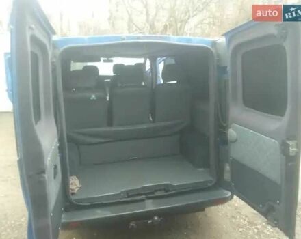 Синий Рено Трафик, объемом двигателя 1.9 л и пробегом 350 тыс. км за 7300 $, фото 3 на Automoto.ua