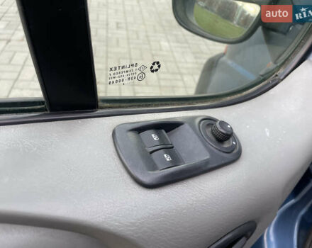 Синий Рено Трафик, объемом двигателя 1.9 л и пробегом 455 тыс. км за 7400 $, фото 18 на Automoto.ua