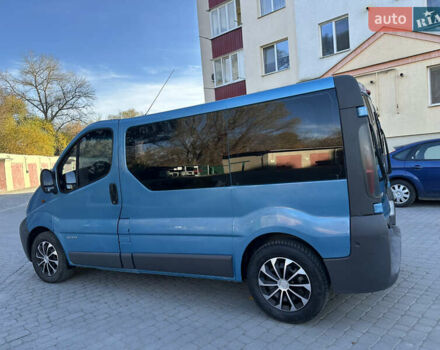 Синий Рено Трафик, объемом двигателя 1.9 л и пробегом 221 тыс. км за 7200 $, фото 2 на Automoto.ua