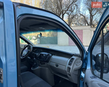 Синий Рено Трафик, объемом двигателя 1.9 л и пробегом 221 тыс. км за 7200 $, фото 11 на Automoto.ua
