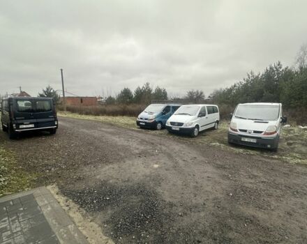 Синий Рено Трафик, объемом двигателя 1.9 л и пробегом 297 тыс. км за 7000 $, фото 1 на Automoto.ua