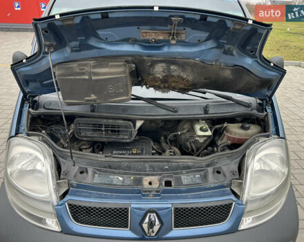 Синій Рено Трафік, об'ємом двигуна 1.9 л та пробігом 278 тис. км за 8900 $, фото 51 на Automoto.ua