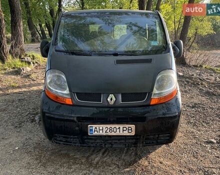 Синий Рено Трафик, объемом двигателя 1.9 л и пробегом 300 тыс. км за 6800 $, фото 1 на Automoto.ua