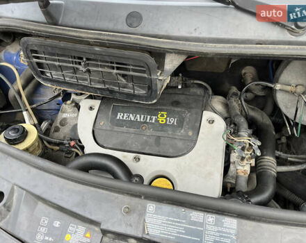 Синий Рено Трафик, объемом двигателя 1.87 л и пробегом 286 тыс. км за 7800 $, фото 21 на Automoto.ua