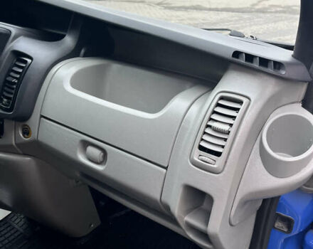 Синий Рено Трафик, объемом двигателя 2.46 л и пробегом 368 тыс. км за 9600 $, фото 25 на Automoto.ua