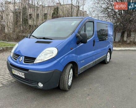 Синий Рено Трафик, объемом двигателя 1.87 л и пробегом 286 тыс. км за 7800 $, фото 2 на Automoto.ua