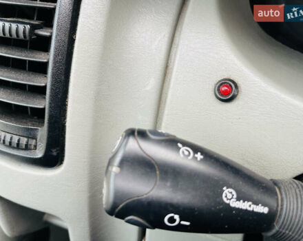 Синій Рено Трафік, об'ємом двигуна 2.5 л та пробігом 311 тис. км за 8500 $, фото 22 на Automoto.ua