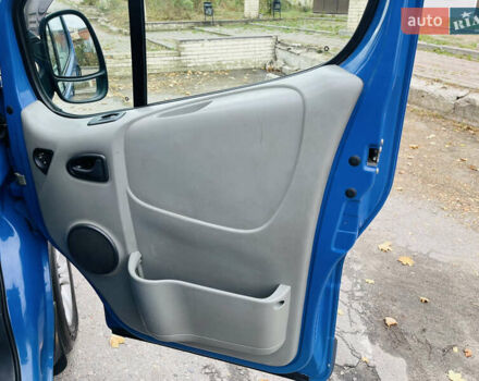 Синій Рено Трафік, об'ємом двигуна 2.5 л та пробігом 311 тис. км за 8500 $, фото 15 на Automoto.ua