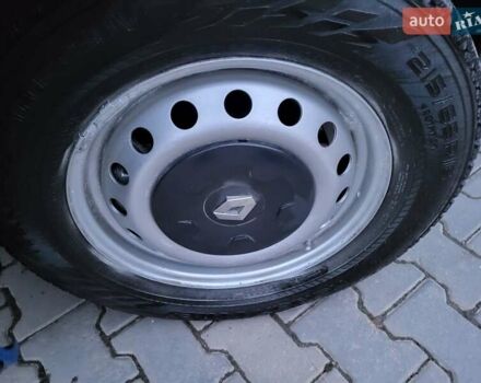 Синій Рено Трафік, об'ємом двигуна 2 л та пробігом 267 тис. км за 9990 $, фото 131 на Automoto.ua