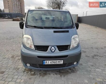 Синій Рено Трафік, об'ємом двигуна 2 л та пробігом 277 тис. км за 10000 $, фото 4 на Automoto.ua