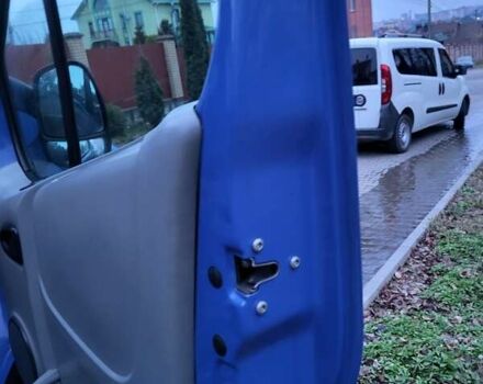 Синій Рено Трафік, об'ємом двигуна 2 л та пробігом 267 тис. км за 9990 $, фото 116 на Automoto.ua