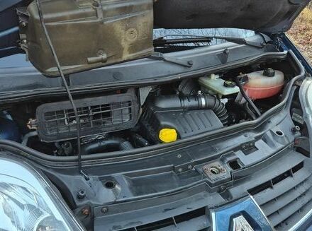 Синий Рено Трафик, объемом двигателя 2 л и пробегом 206 тыс. км за 6600 $, фото 20 на Automoto.ua