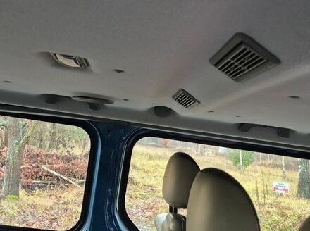 Синий Рено Трафик, объемом двигателя 2 л и пробегом 206 тыс. км за 6600 $, фото 23 на Automoto.ua