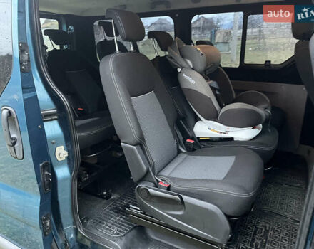 Синий Рено Трафик, объемом двигателя 2.5 л и пробегом 297 тыс. км за 10700 $, фото 21 на Automoto.ua