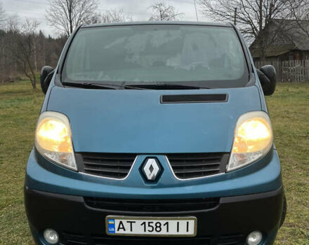 Синий Рено Трафик, объемом двигателя 2.5 л и пробегом 297 тыс. км за 10700 $, фото 1 на Automoto.ua