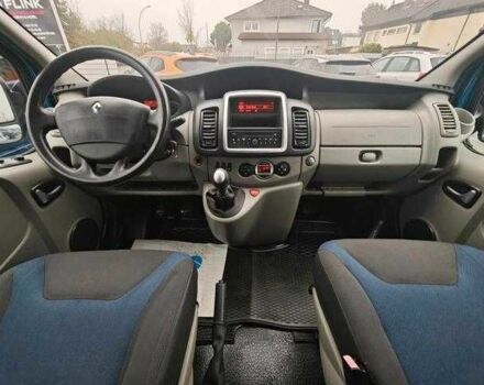 Синій Рено Трафік, об'ємом двигуна 2.5 л та пробігом 100 тис. км за 9500 $, фото 14 на Automoto.ua