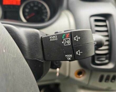 Синій Рено Трафік, об'ємом двигуна 2.5 л та пробігом 100 тис. км за 9500 $, фото 12 на Automoto.ua