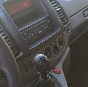 Синій Рено Трафік, об'ємом двигуна 2 л та пробігом 464 тис. км за 11200 $, фото 10 на Automoto.ua