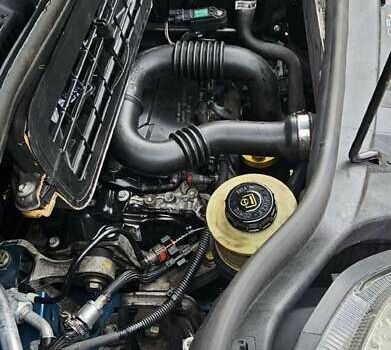 Синій Рено Трафік, об'ємом двигуна 2 л та пробігом 180 тис. км за 11000 $, фото 9 на Automoto.ua