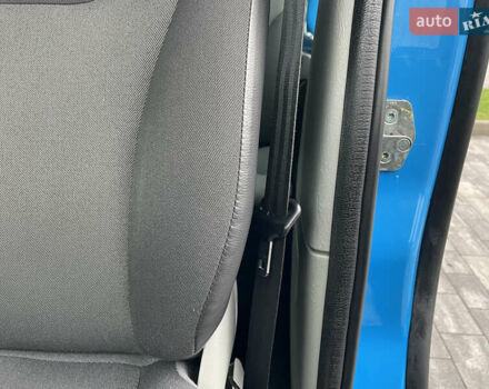 Синій Рено Трафік, об'ємом двигуна 2 л та пробігом 118 тис. км за 15200 $, фото 46 на Automoto.ua