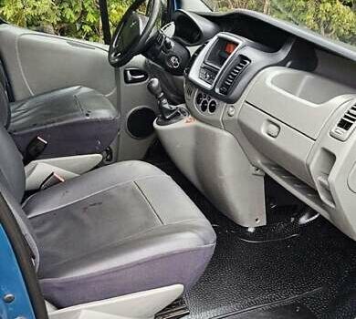 Синій Рено Трафік, об'ємом двигуна 2 л та пробігом 180 тис. км за 11000 $, фото 7 на Automoto.ua