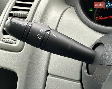 Синій Рено Трафік, об'ємом двигуна 2 л та пробігом 198 тис. км за 12990 $, фото 19 на Automoto.ua