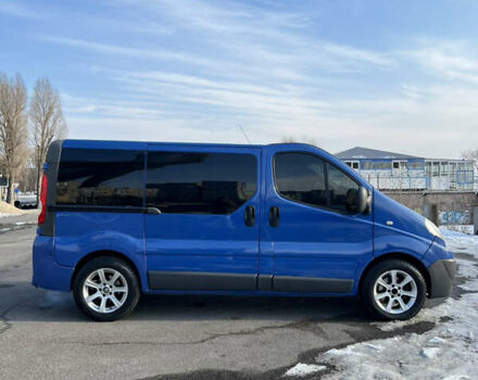 Синий Рено Трафик, объемом двигателя 2 л и пробегом 340 тыс. км за 10500 $, фото 4 на Automoto.ua