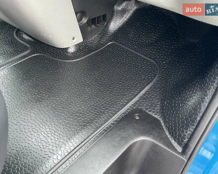 Синій Рено Трафік, об'ємом двигуна 2 л та пробігом 118 тис. км за 15200 $, фото 21 на Automoto.ua