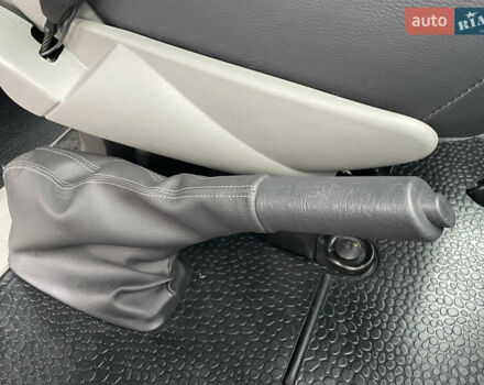 Синий Рено Трафик, объемом двигателя 2 л и пробегом 118 тыс. км за 14950 $, фото 64 на Automoto.ua