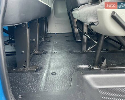 Синий Рено Трафик, объемом двигателя 2 л и пробегом 118 тыс. км за 14950 $, фото 28 на Automoto.ua
