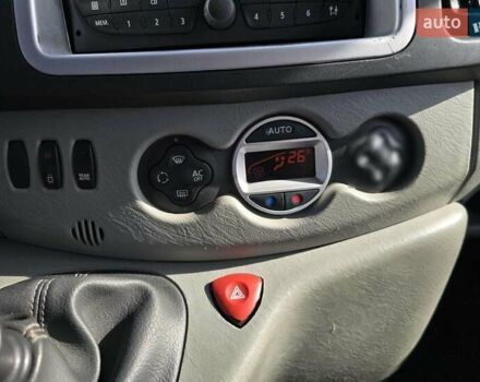 Рено Трафик 2012 в Хмельницком на Automoto.ua Синий Рено Трафик, объемом двигателя 2 л и пробегом 170 тыс. км за 11000 $, фото 2 на Automoto.ua