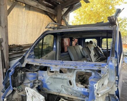 Синій Рено Трафік, об'ємом двигуна 2 л та пробігом 320 тис. км за 4500 $, фото 3 на Automoto.ua