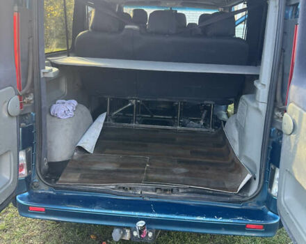 Синий Рено Трафик, объемом двигателя 2 л и пробегом 288 тыс. км за 12100 $, фото 9 на Automoto.ua