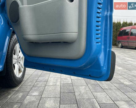 Синий Рено Трафик, объемом двигателя 2 л и пробегом 118 тыс. км за 14950 $, фото 23 на Automoto.ua