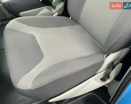 Синій Рено Трафік, об'ємом двигуна 2 л та пробігом 118 тис. км за 14500 $, фото 45 на Automoto.ua