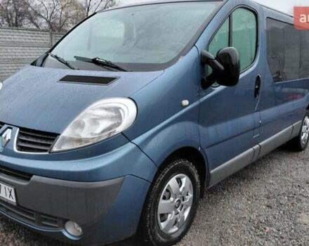 Синий Рено Трафик, объемом двигателя 2 л и пробегом 241 тыс. км за 14700 $, фото 3 на Automoto.ua