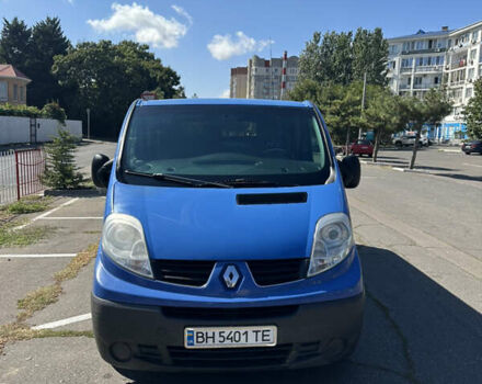 Синий Рено Трафик, объемом двигателя 2 л и пробегом 247 тыс. км за 12800 $, фото 3 на Automoto.ua