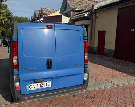 Синій Рено Трафік, об'ємом двигуна 2 л та пробігом 290 тис. км за 12000 $, фото 4 на Automoto.ua