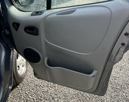 Синій Рено Трафік, об'ємом двигуна 2 л та пробігом 280 тис. км за 14900 $, фото 17 на Automoto.ua