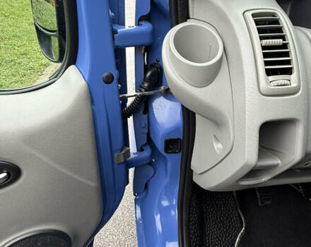 Синій Рено Трафік, об'ємом двигуна 2 л та пробігом 230 тис. км за 15800 $, фото 23 на Automoto.ua