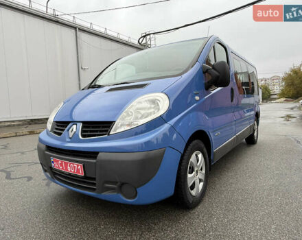 Синій Рено Трафік, об'ємом двигуна 2 л та пробігом 230 тис. км за 15800 $, фото 6 на Automoto.ua