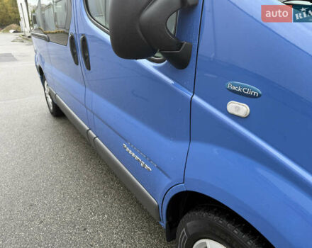 Синій Рено Трафік, об'ємом двигуна 2 л та пробігом 230 тис. км за 15800 $, фото 46 на Automoto.ua