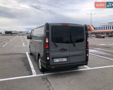 Синий Рено Трафик, объемом двигателя 1.6 л и пробегом 340 тыс. км за 12750 $, фото 4 на Automoto.ua