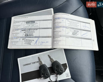 Синій Рено Трафік, об'ємом двигуна 2 л та пробігом 215 тис. км за 16899 $, фото 48 на Automoto.ua