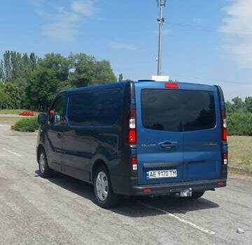 Синий Рено Трафик, объемом двигателя 1.6 л и пробегом 295 тыс. км за 12500 $, фото 5 на Automoto.ua